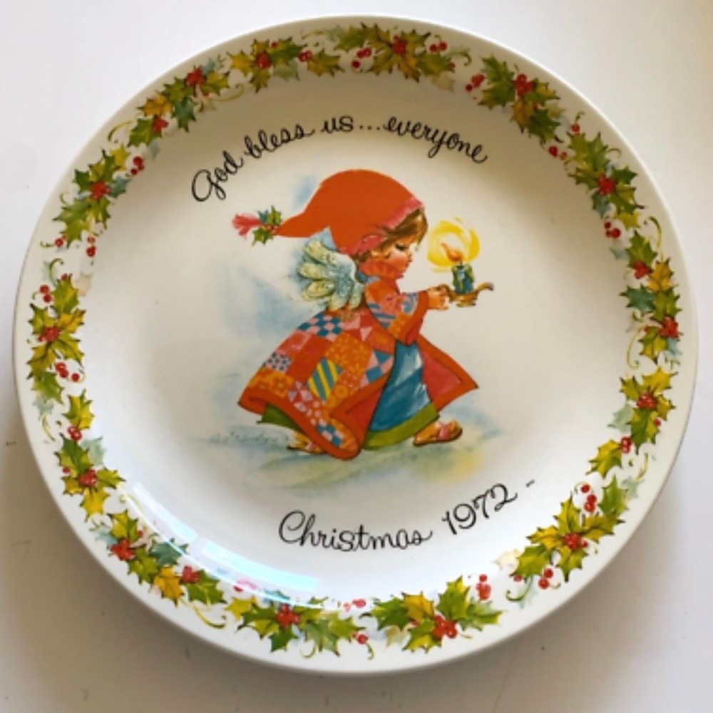 Gigi “God Bless Us…Everyone” Christmas 1972 Commemorative  Edition Plate